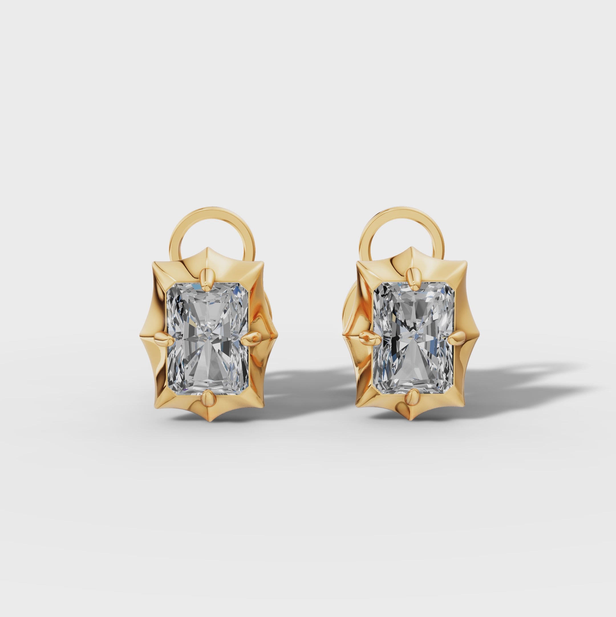 Étoile Radiant Solid Gold Studs